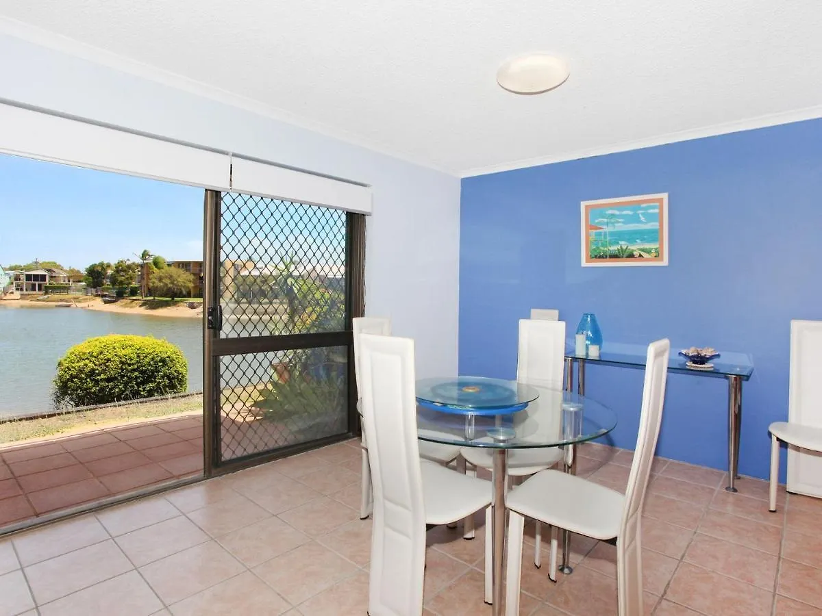 Courtney Cove 1 Comfortable Two Bedroom Apartment On Mooloolaba Canal 0*,  Австралия